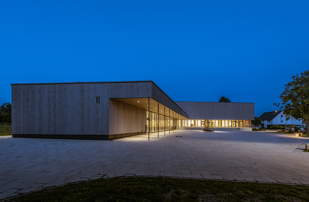 GJ_1908-09512-1